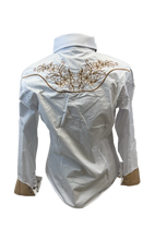 Load image into Gallery viewer, LADIES RODEO WESTERN FLORAL WHITE GOLD TRIBAL STITCH Long Sleeve PEARL SNAP UP Western Cowgirl Shirt
